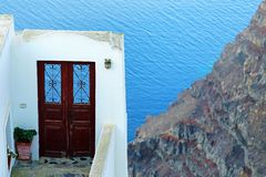 Входная дверь на море (остров Санторини)